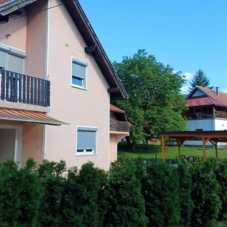 Apartman & Sobe Orhideja Smoljanac Esterno foto