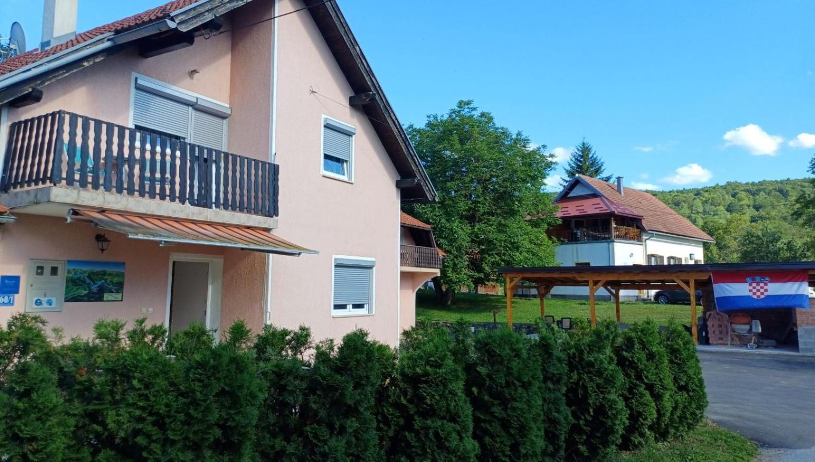 Apartman & Sobe Orhideja Smoljanac Esterno foto