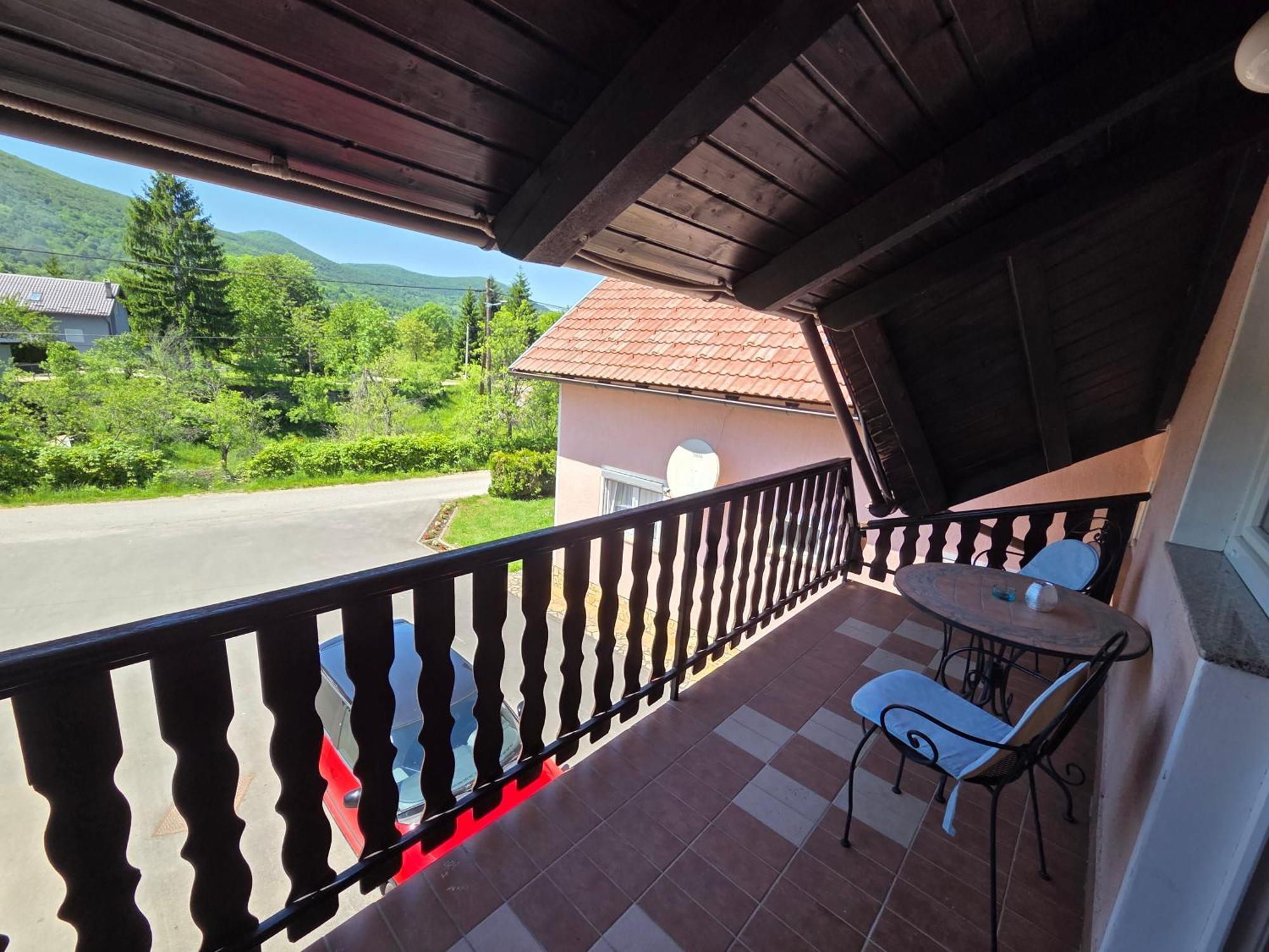 Apartman & Sobe Orhideja Smoljanac Esterno foto