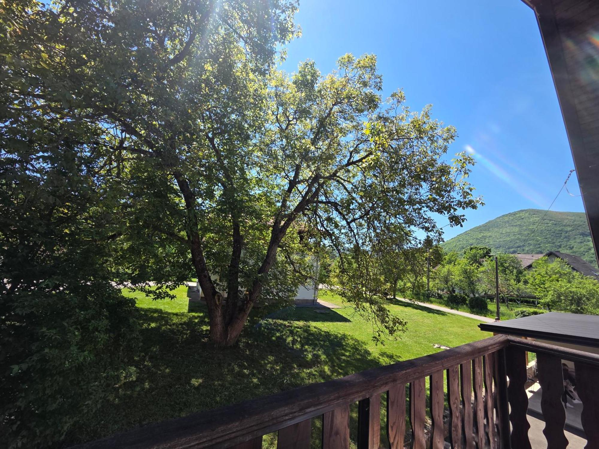 Apartman & Sobe Orhideja Smoljanac Esterno foto