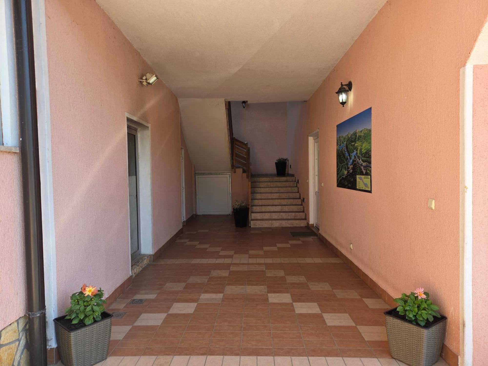 Apartman & Sobe Orhideja Smoljanac Esterno foto