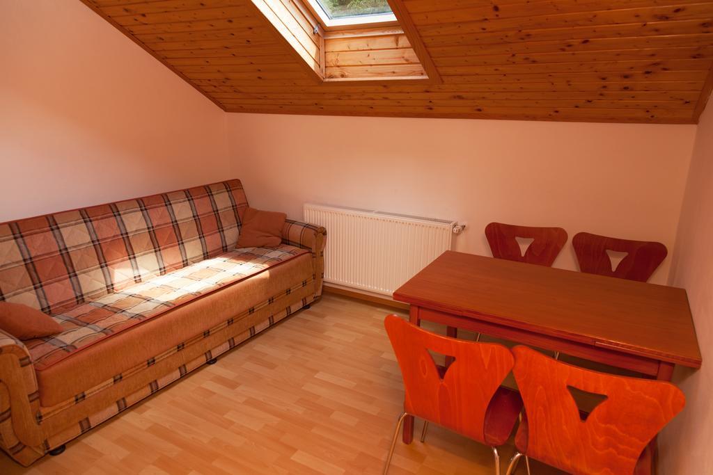 Apartman & Sobe Orhideja Smoljanac Esterno foto