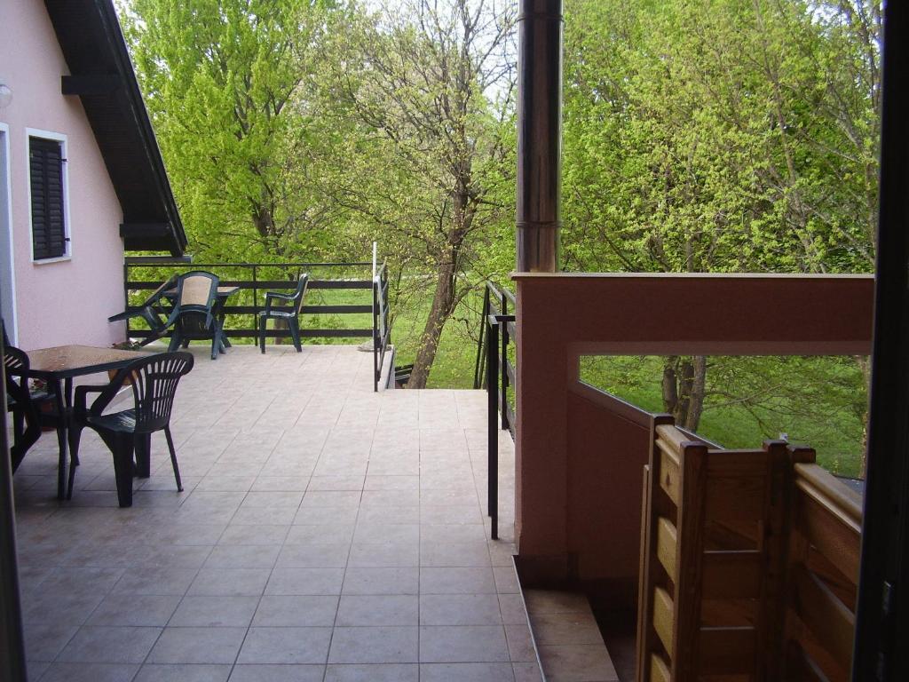 Apartman & Sobe Orhideja Smoljanac Esterno foto