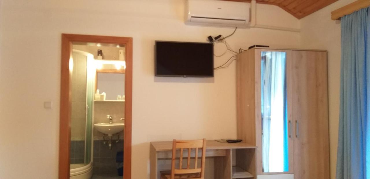 Apartman & Sobe Orhideja Smoljanac Esterno foto