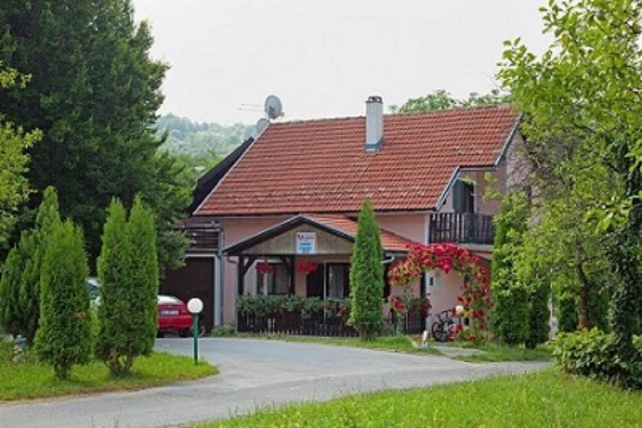 Apartman & Sobe Orhideja Smoljanac Esterno foto
